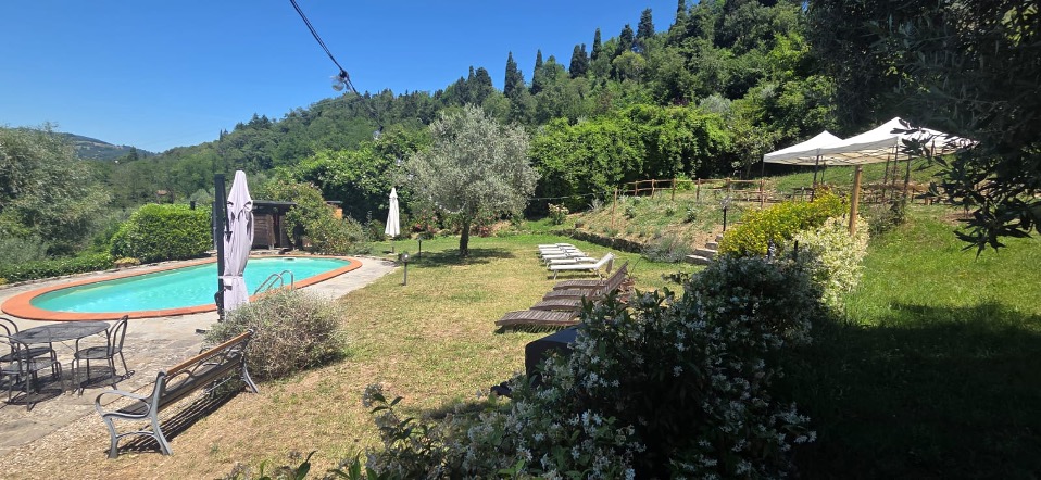 yoga in piscina Ayfi